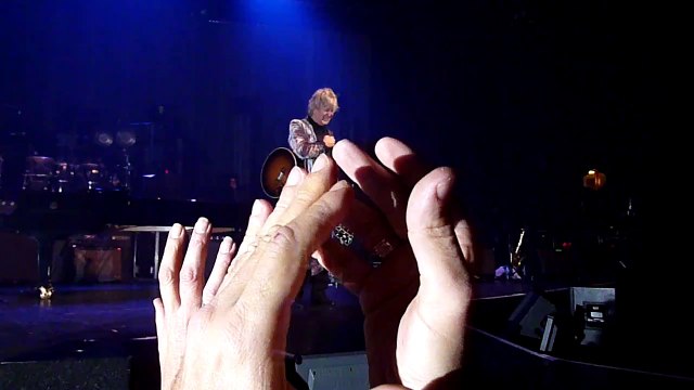 Jacques Higelin - Entrée en scène - Zénith de Paris - 18/10/2010
