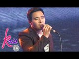 Erik Santos sings 