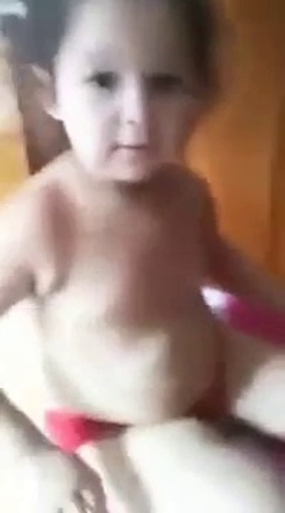 Menina Ralha À Mãe Por Sair Muito Para A "Night"