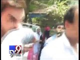 Sohail Khan cries and walks out of the court on hearing Salman Khan to be jailed