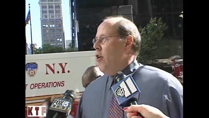 (Warning: Upsetting) People jump from World Trade Center RIP Never Forget