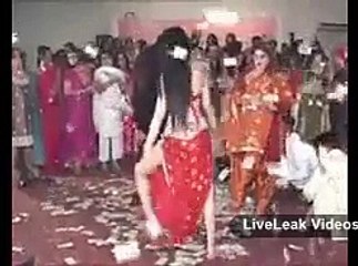 Pakistani Girls Local Wedding Dance 2015