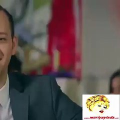 Ayıp Olmasın Diye Gülerken Ben