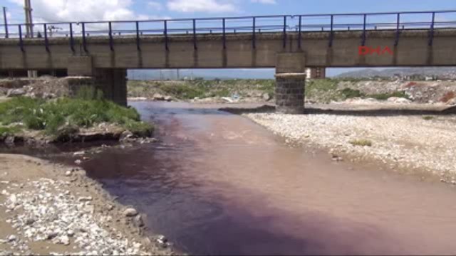 Kahramanmaraş Atıklar, Aksu Çayı'nın Rengini Değiştirdi