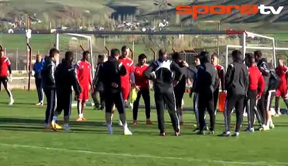 Sivas'ta F.Bahçe öncesi 4 eksik var!