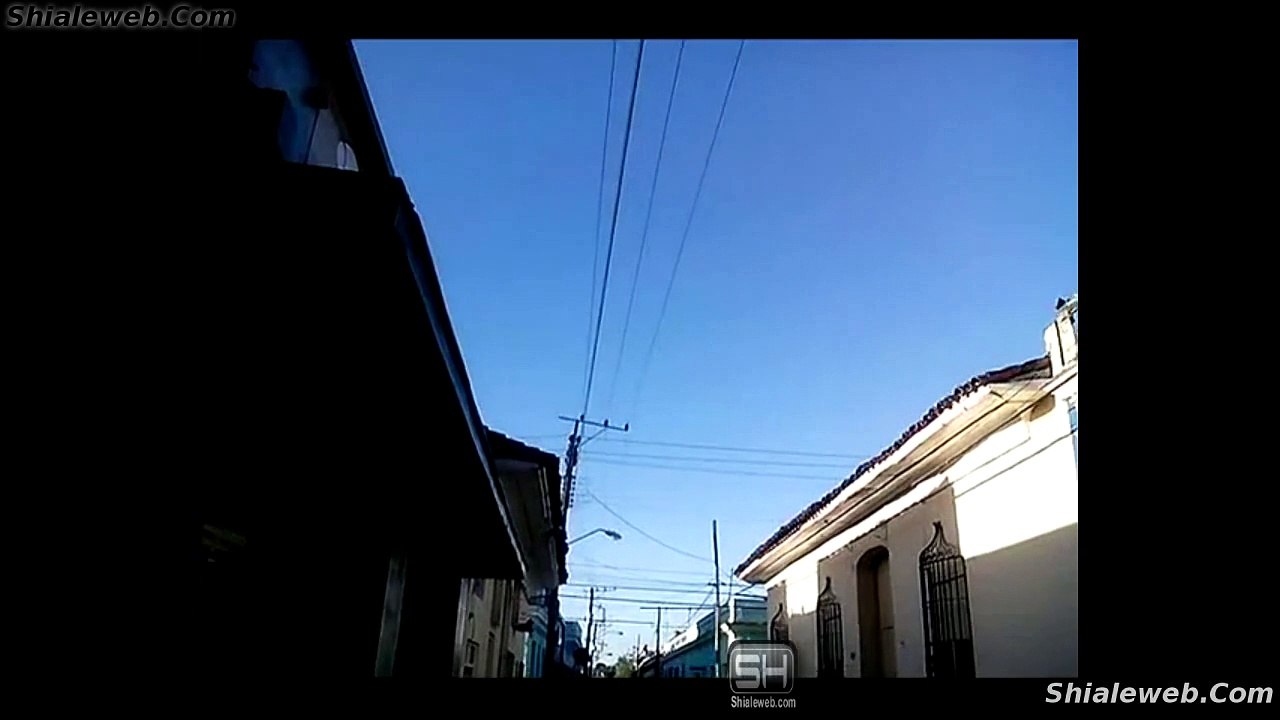 OVNI UFO EN SANCTI SPIRITUS CUBA UN OBJETO DE COLOR NEGRO FLOTA A BAJA ALTITUD SOBRE LOS TECHOS DE LAS CASAS EN PLENA CIUDAD MAYO 2015