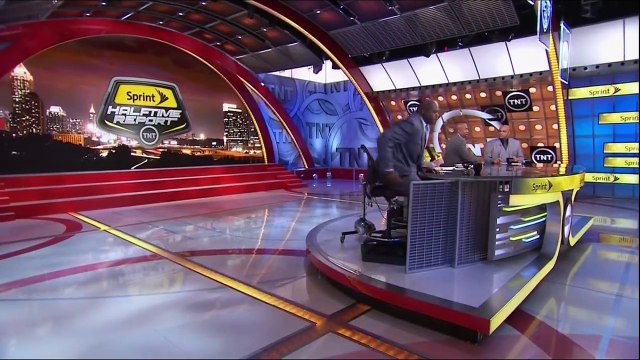 Les parodies de la chute de Shaquille O'Neal