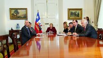 Bachelet pede renúncia de ministros