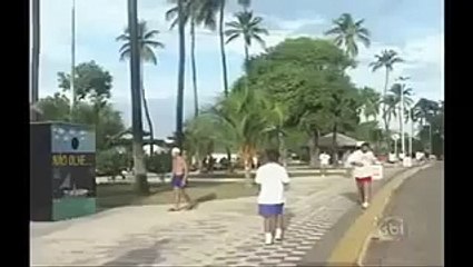 Hahah Funny Cake Hit On Face (1)