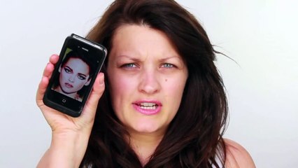 Kristen Stewart Navy Eye Makeup