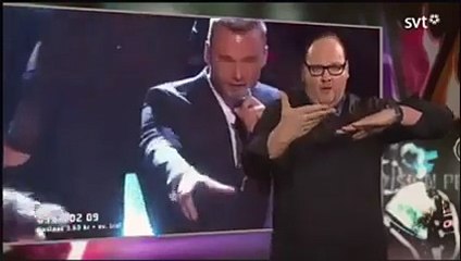 El interprete de señas de este programa se robo el show y termino siendo el protagonista!
