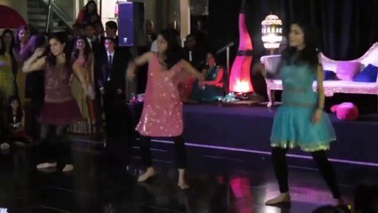 Tumhi Ho Bandhu Awsome Mehndi Dance Performance