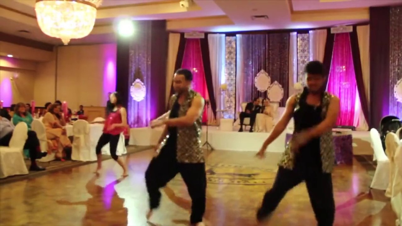Batmeez Dil Batmeez Pakistani Mehndi Dance