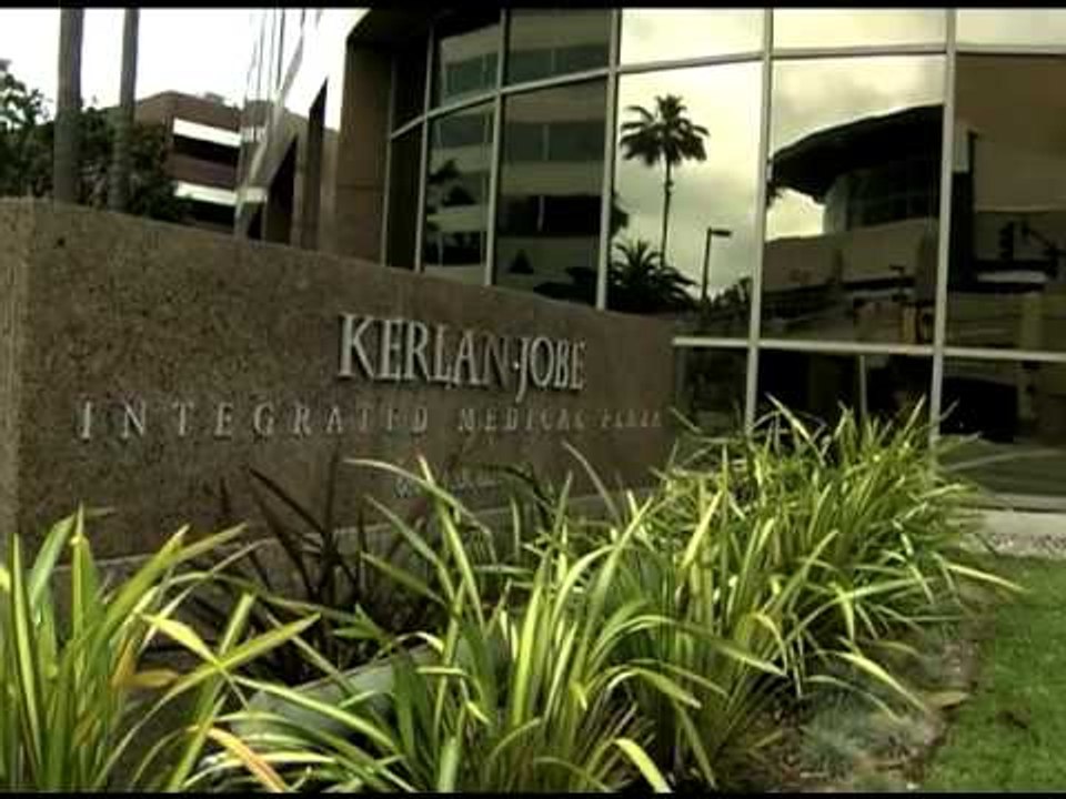 Pacquiao undergoes surgery for injured shoulder