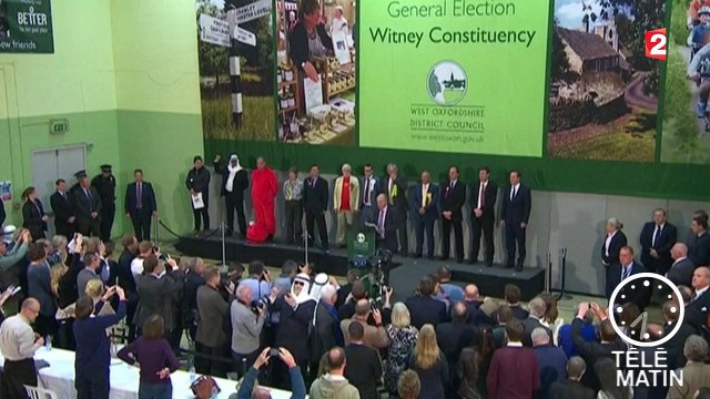 Royaume-Uni : le travailliste Ed Miliband reconnaît une nuit très décevante