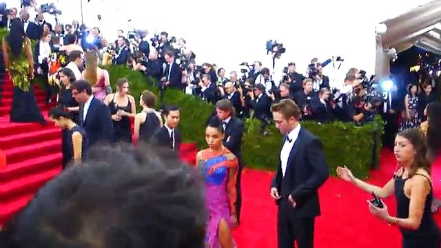 Met Gala in NYC 2015: Robert Pattinson and FKA Twigs (5)