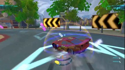 FLASH MCQUEEN #32 IL FAUT SAUVER LA REINE CARS 2 FRANÇAIS GAMEPLAY