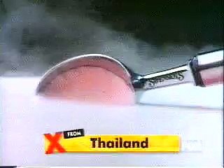 Publicité pour des glaces sexy