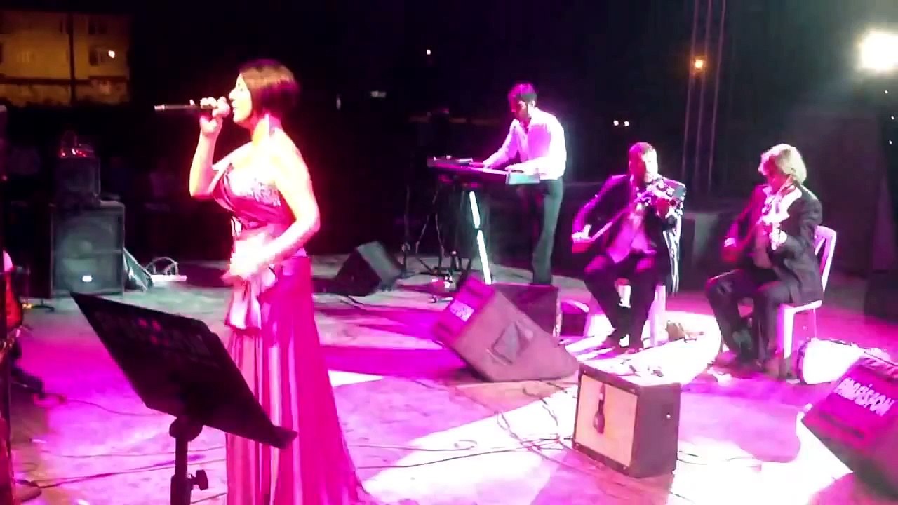 Devrim ERDEN - TAHT KURMUŞSUN KALBİME - 4.PINARHİSAR GENÇLİK,KÜLTÜR VE SANAT FESTİVALİ