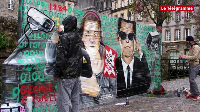 Quimper. Graffiti contre la loi sur le Renseignement