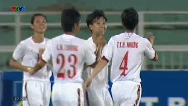 AMAZING! Vietnamese Female Player Scores Twice Off Corner Kicks