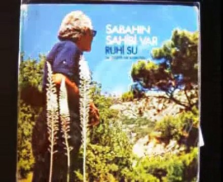 Ruhi Su yine bir gariplik düştü üstüme