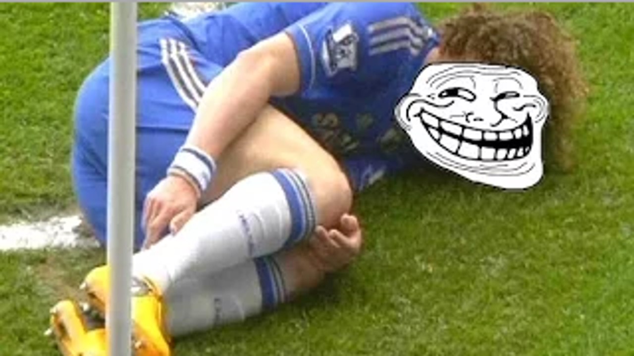 Funny Football - Dives & Cheaters (Funny MOMENTS)