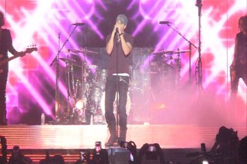 Enrique Iglesias cumple 40 estupendos años