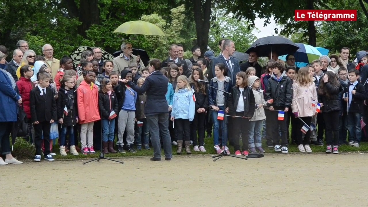 Vannes. La cérémonie du 8-mai 1945