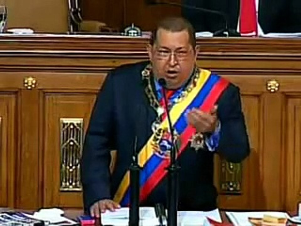 Águila no caza moscas  Usted está fuera de ranking, responde Chávez a Corina Machado tras acusarlo de robo