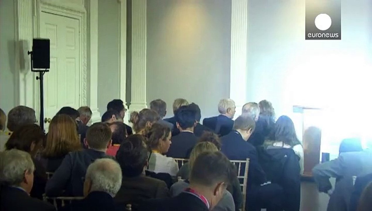 R.Unido: dimite Nick Clegg como líder del Partido Liberal Demócrata