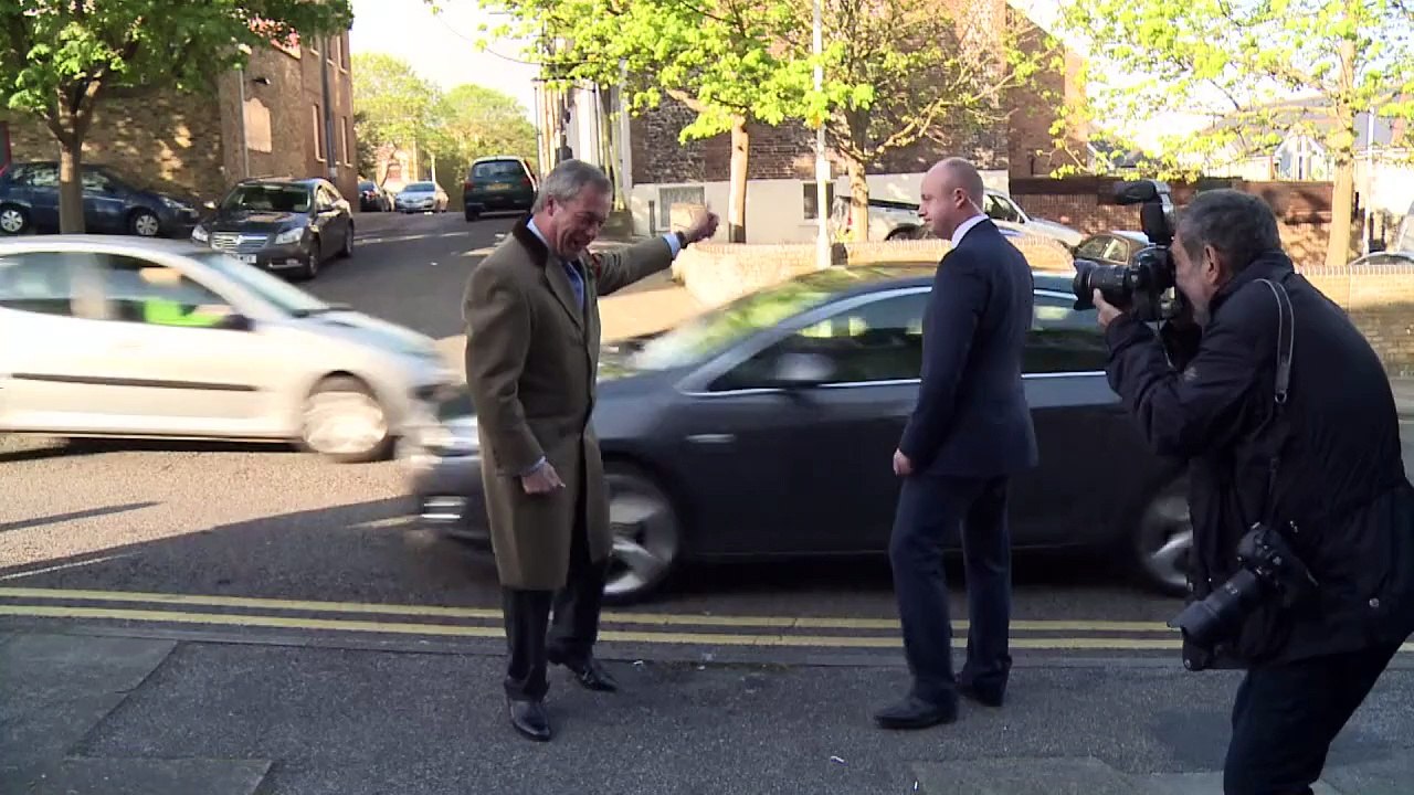 Nigel Farage steps down as UKIP leader