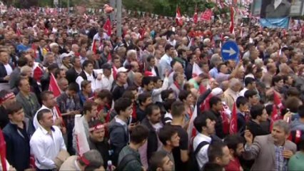 Bursa - Devlet Bahçeli Sizlerin Alın Terinizden Kesilen Paralarla Saray Diktiler