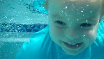 1-year-old demonstrates amazing swimming skills