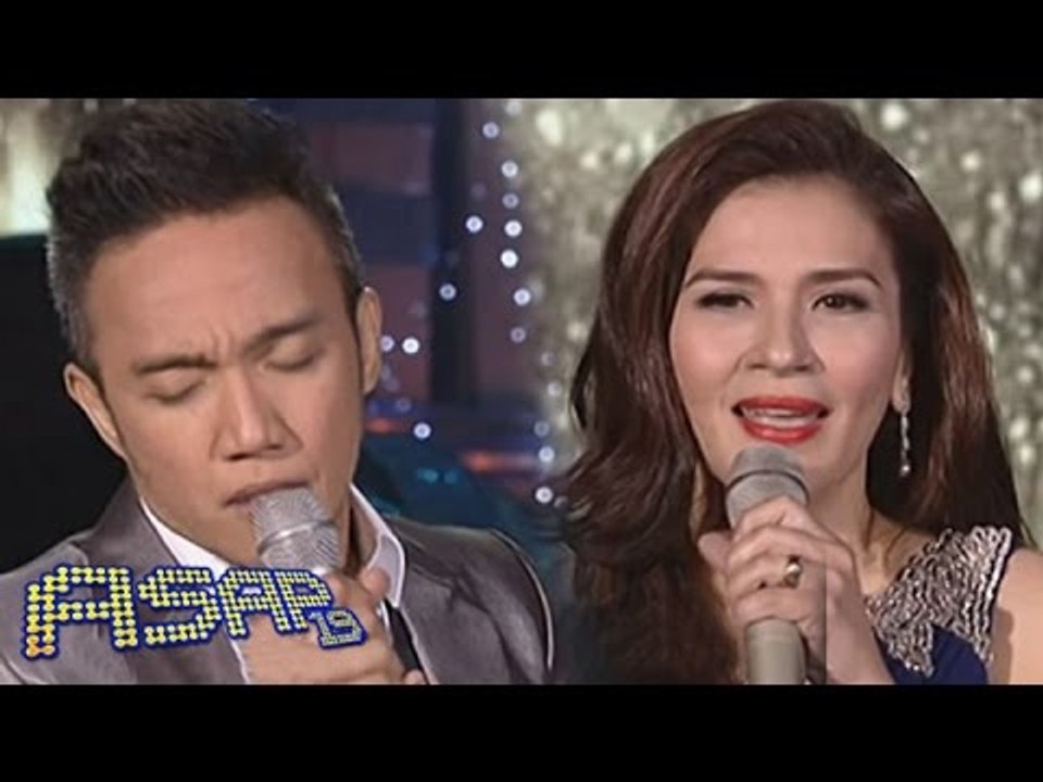 Arnel, Zsa Zsa sing 'White Christmas' on ASAP