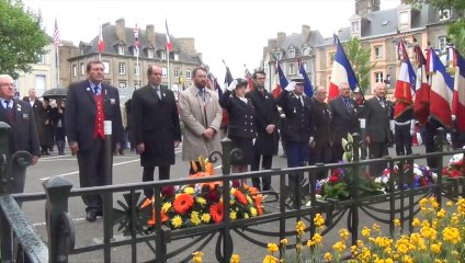 cérémonie du 8 mai 1945 à Avranches - place Littré - vendredi 8 mai 2015