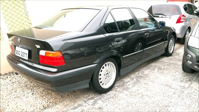 SHOWROOM R$ 22.000 BMW 316i 1992 MT