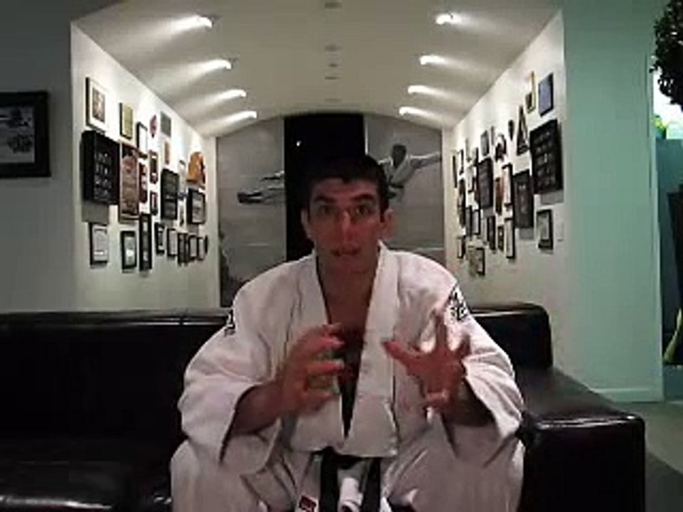 Gracie Jiu-Jitsu  Academy Reflex Development Class