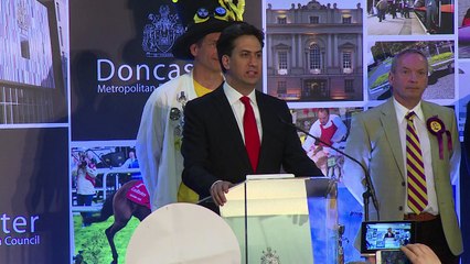 Cameron logra mayoría absoluta