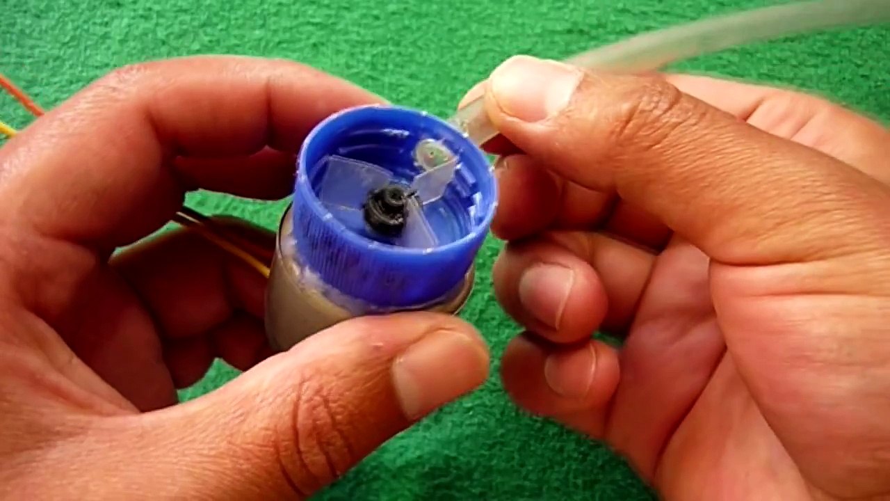 Cómo Hacer Una Mini Bomba De Agua Casera (Muy Potente) 