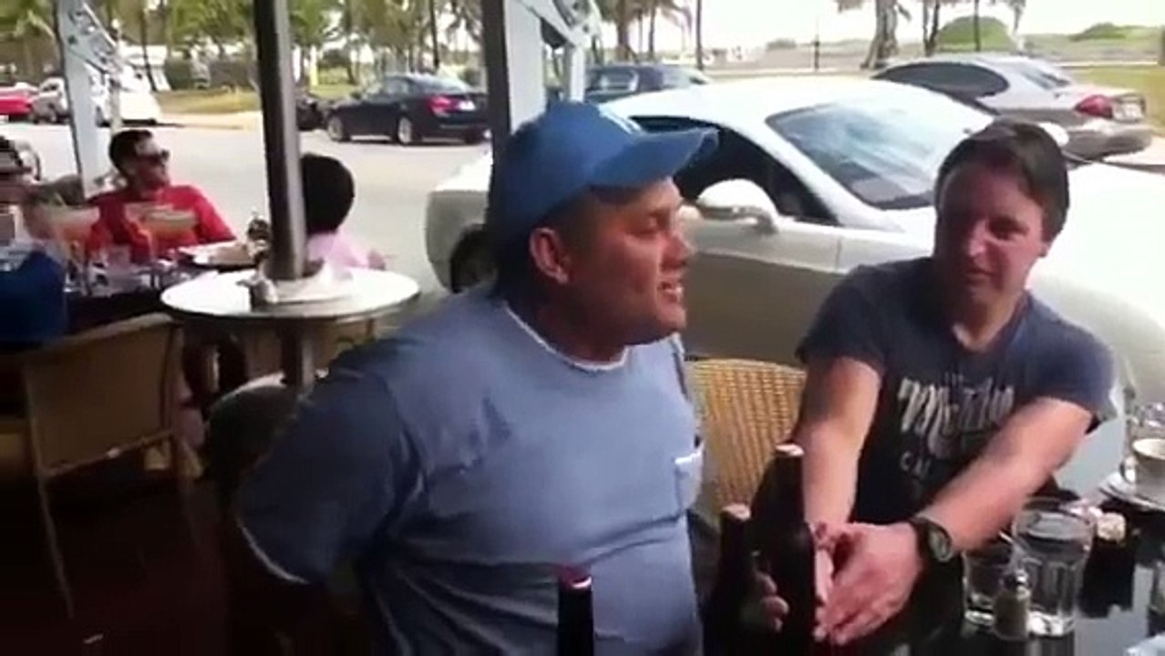 Comment s'enfiler 3 bières sans utiliser les mains