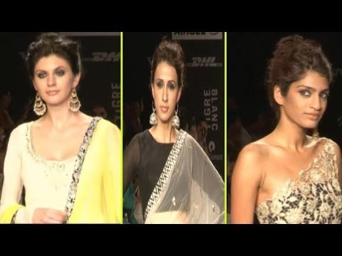 Models & Aditi Rao Hydari Walk On Ramp @ Lakme Fashion Week