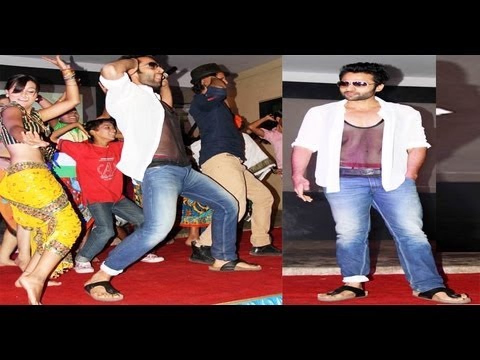 Jackky Bhagnani Launches Indian Gangnam Style at Dharavi Slums
