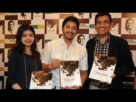 Shreyas Talpade & Celebs Decorated a Lovely Cake with Chef Sanjeev Kapoor Aah! Chocolate