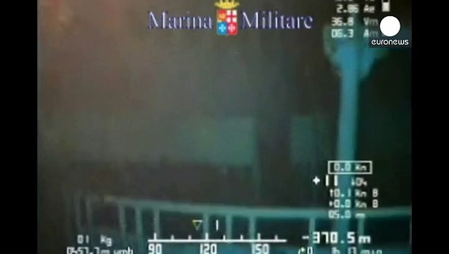 ВМС Італії знайшли човен, що затонув у квітні із 700 мігрантами