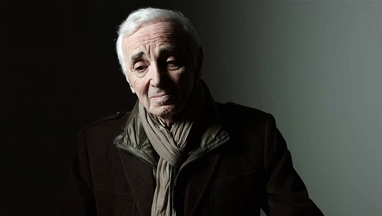 Charles Aznavour - Avec un brin de nostalgie
