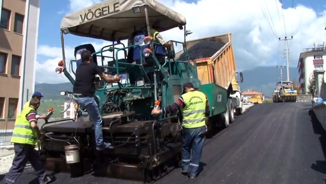 Başkan Aksoy Asfalt Çalışmalarını Yerinde İnceledi