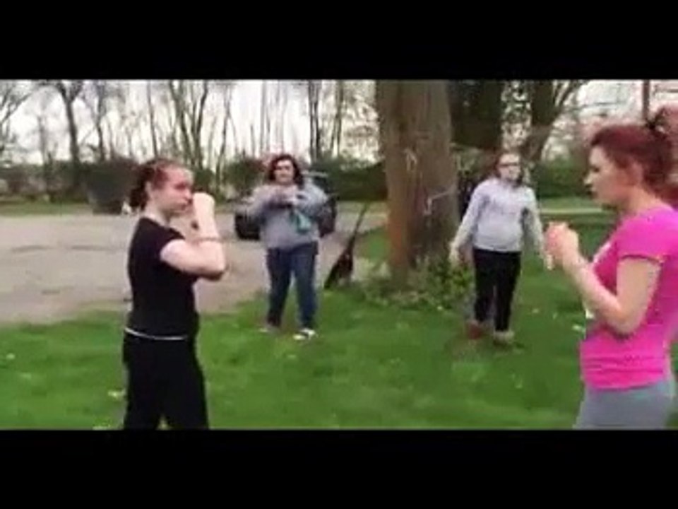 Two Girl Do Funany Cat Fight Seen Never Before