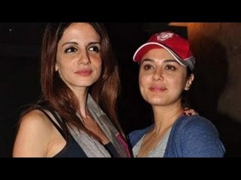 RAVISHING Preity Zinta & Suzanne Roshan at Special Screening of Film Inkaar