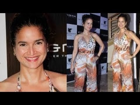 Sushma Reddy HoT in SPAGHETTI String Dress At Reopening Of Enigma At JW Marriott